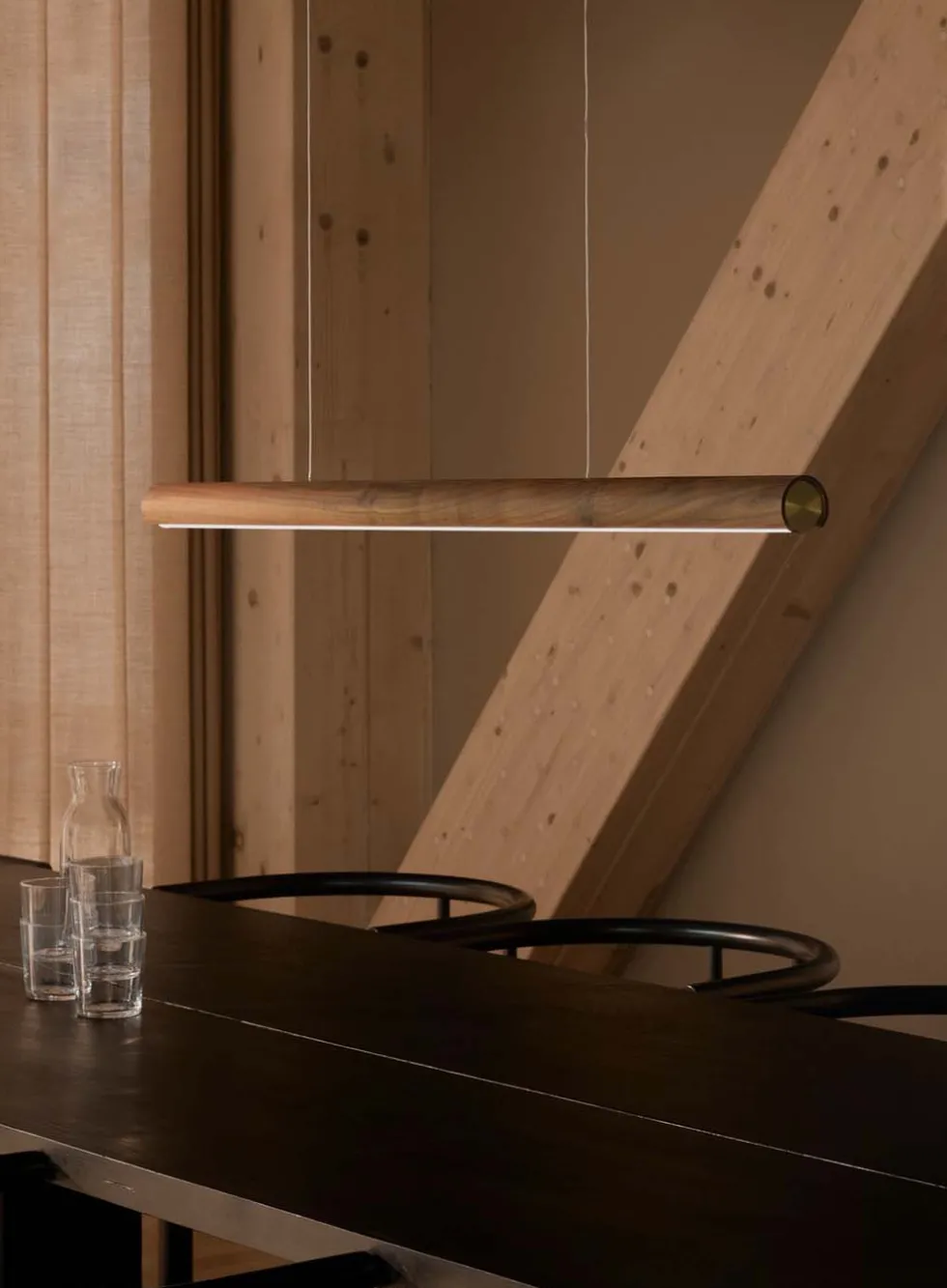 Akeno langbordslampe