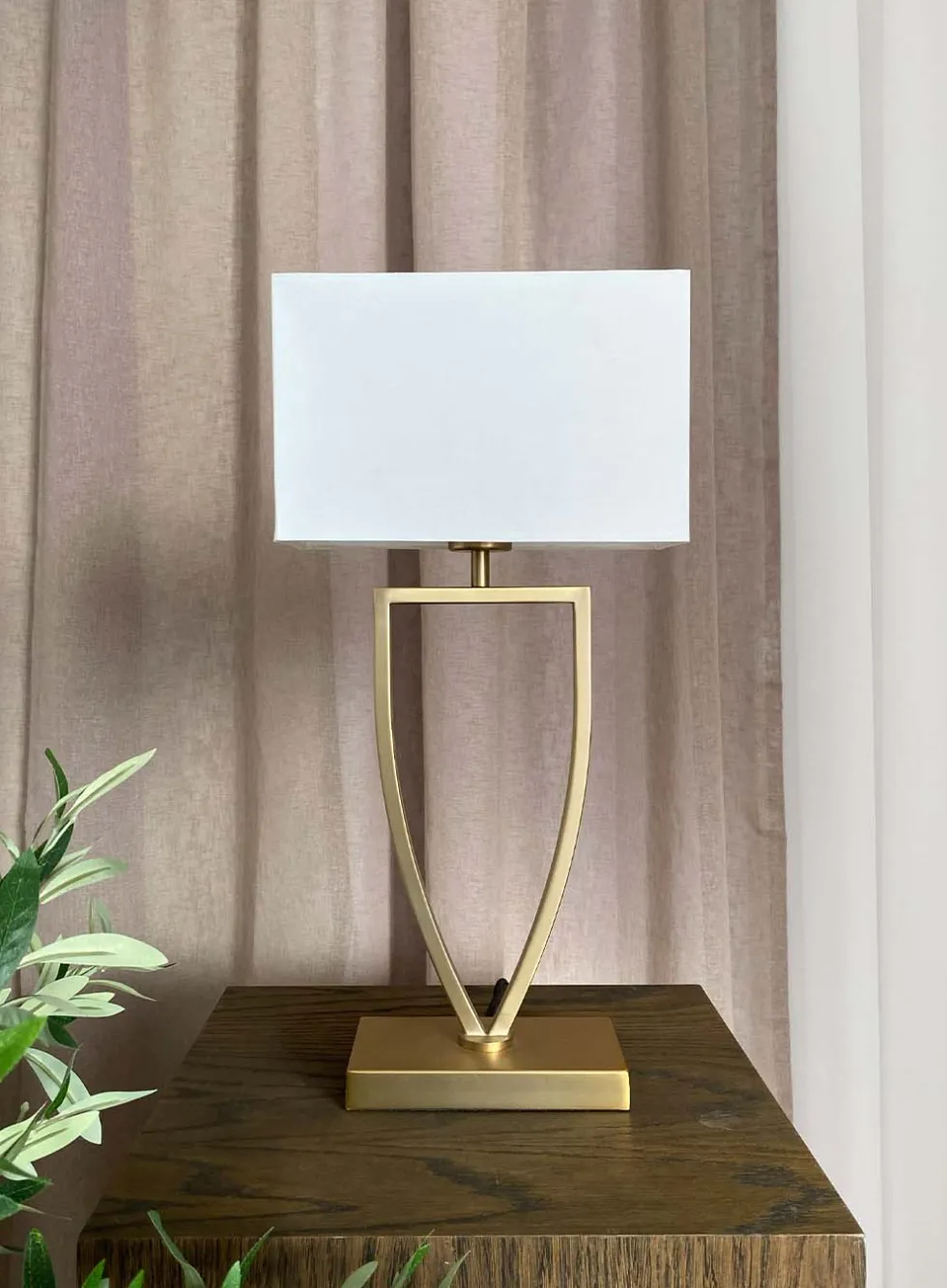 Aluna bordlampe m/skjerm