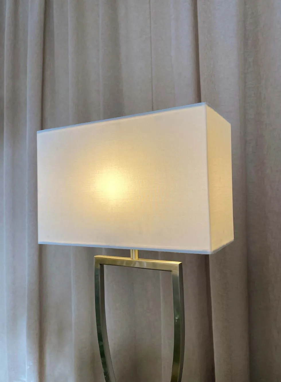 Aluna bordlampe m/skjerm