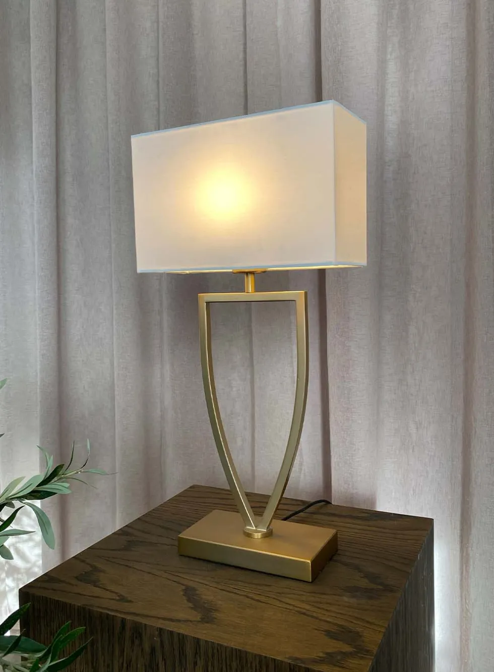 Aluna bordlampe m/skjerm