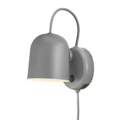 Angle vegglampe med USB