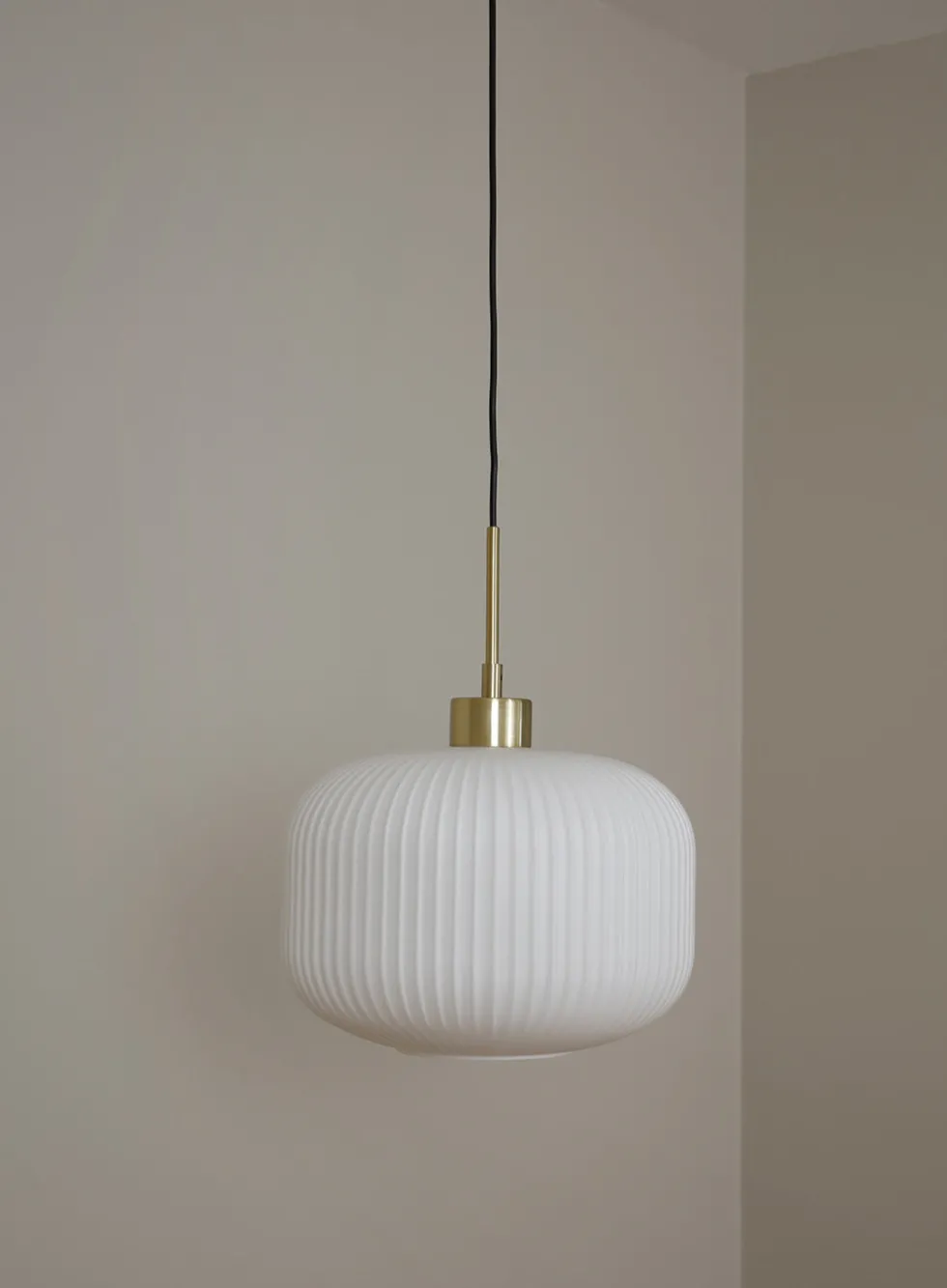 Anton taklampe Ø30