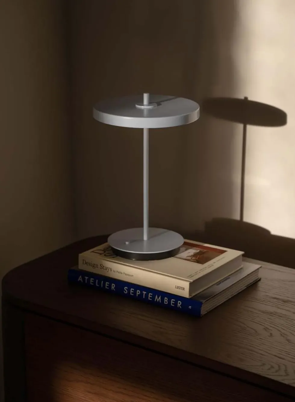 Asteria Move Monochrome oppladbar bordlampe