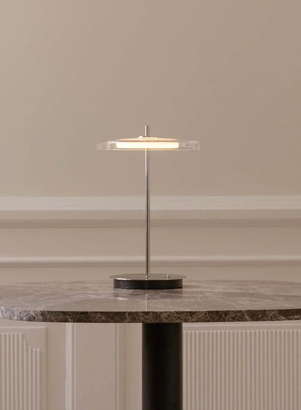 Asteria Move oppladbar bordlampe - glass