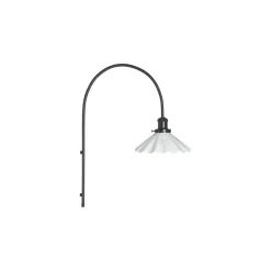 August vegglampe - med bølget skjerm