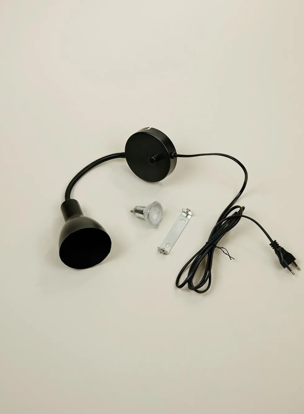 Bent vegglampe