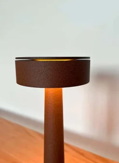 Buddy bærbar bordlampe oppladbar 3000 Kelvin