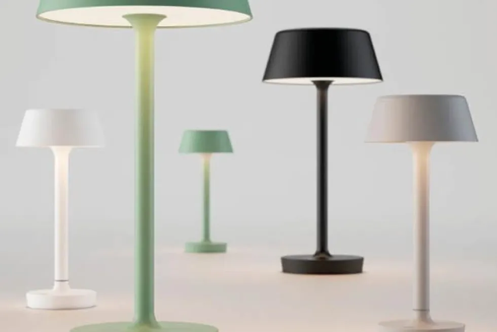 Companion oppladbar bordlampe