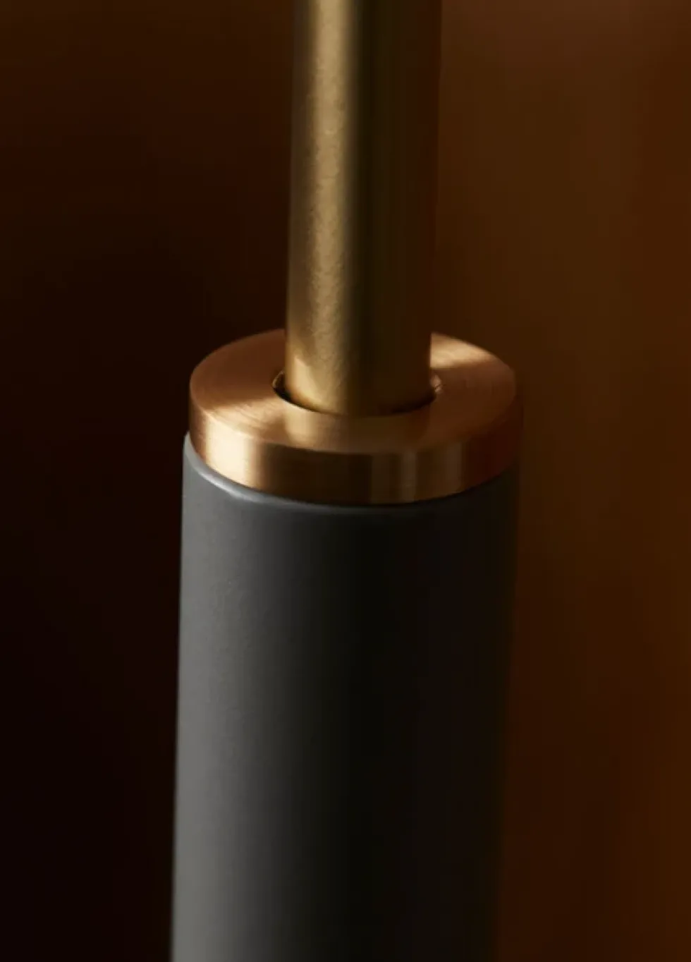 Deluxe gulvlampe - m/dimmer og messingdetaljer