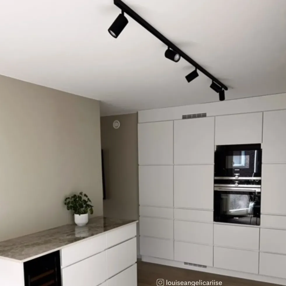 Designline Tube komplett pakke: 1,9 meter spotskinne m/5 spotter GU10