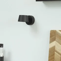Direction vegglampe kort 2700 kelvin - trinnløs dimmer