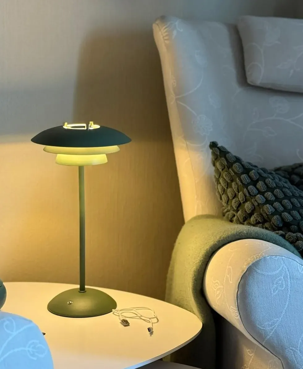 Epsilon oppladbar bordlampe - h37