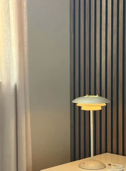 Epsilon oppladbar bordlampe - h37