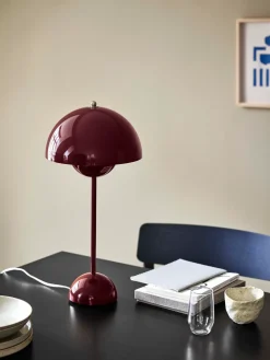 Flowerpot VP3 bordlampe