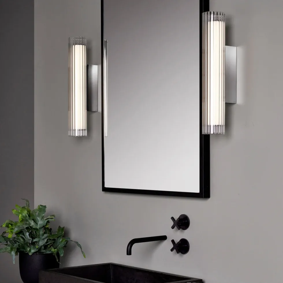 Io 420 vegglampe IP44 - Krom