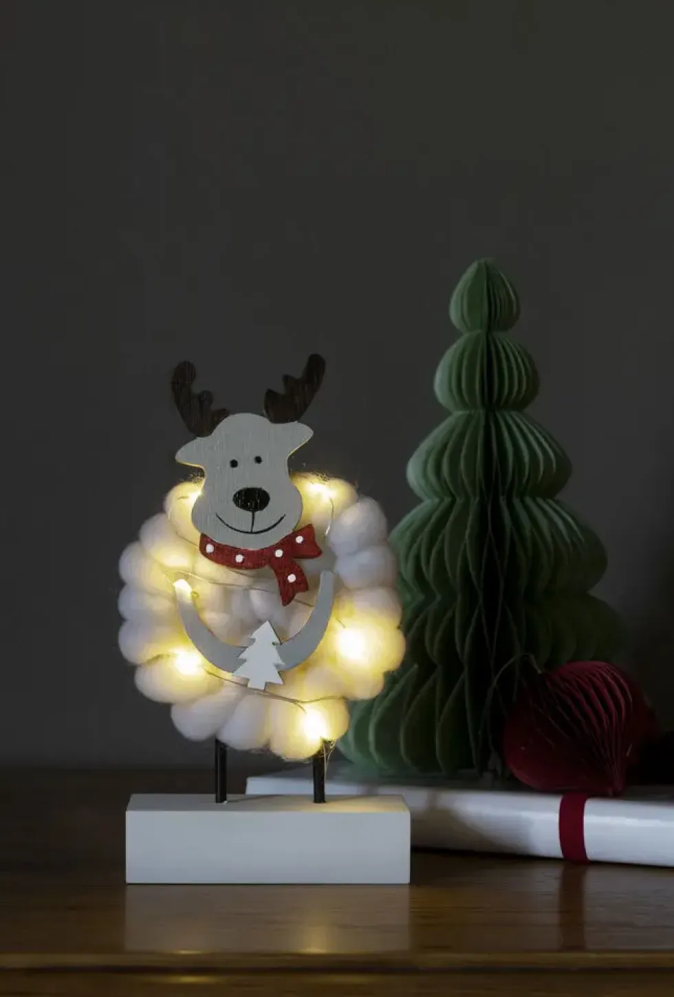Julepynt med lys i tre og bomull, H19