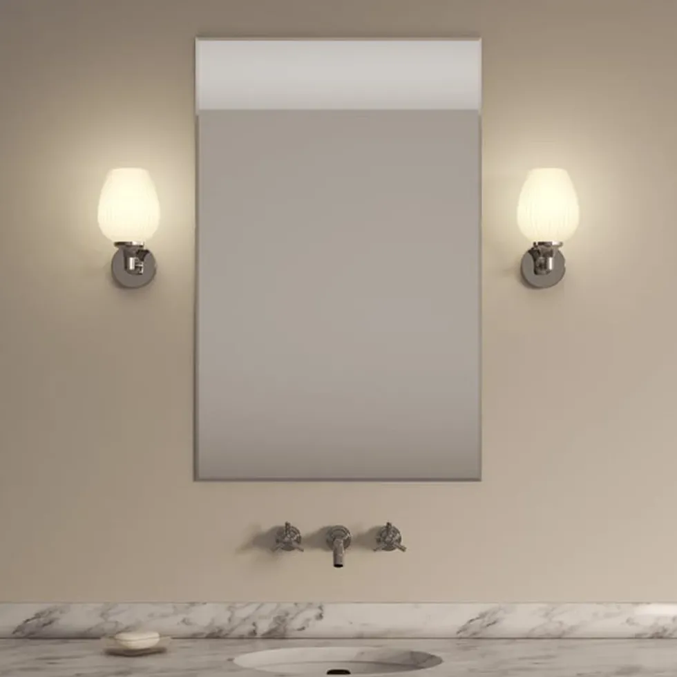 Liberty vegglampe for baderom IP44