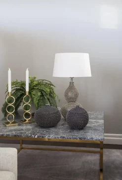 Lofty bordlampe - satengfot m/hvit skjerm