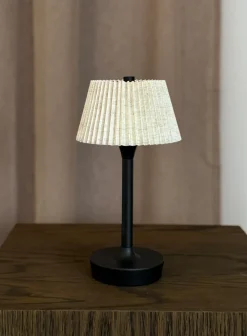 Nova oppladbar bordlampe med plissert skjerm