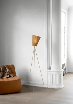 Oslo Wood gulvlampe beige med skjerm