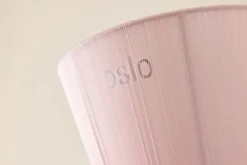 Oslo Wood gulvlampe Jubileums utgave - Muted Pink skjerm