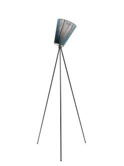 Oslo Wood gulvlampe sort med skjerm