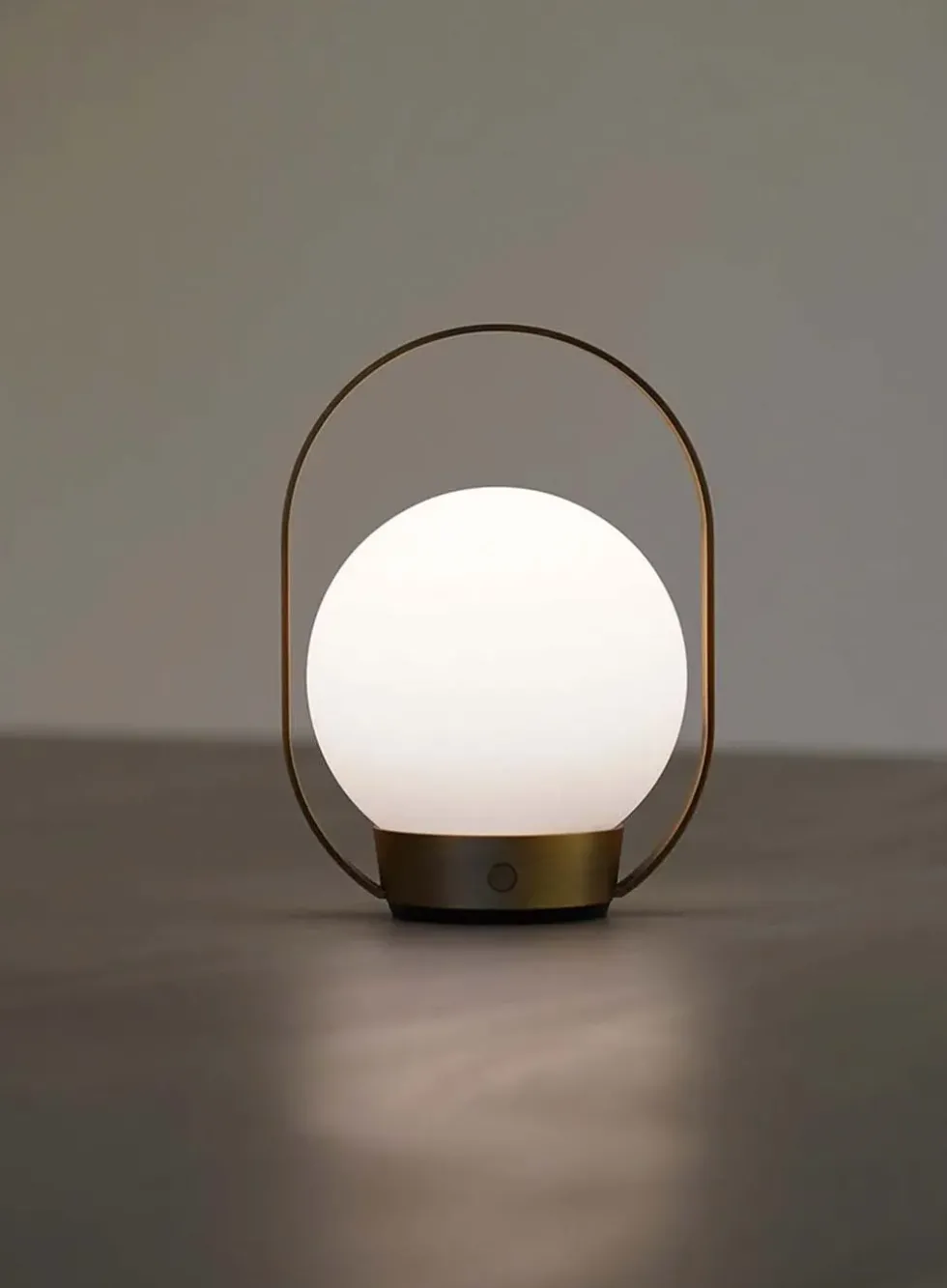 Palla oppladbar bordlampe