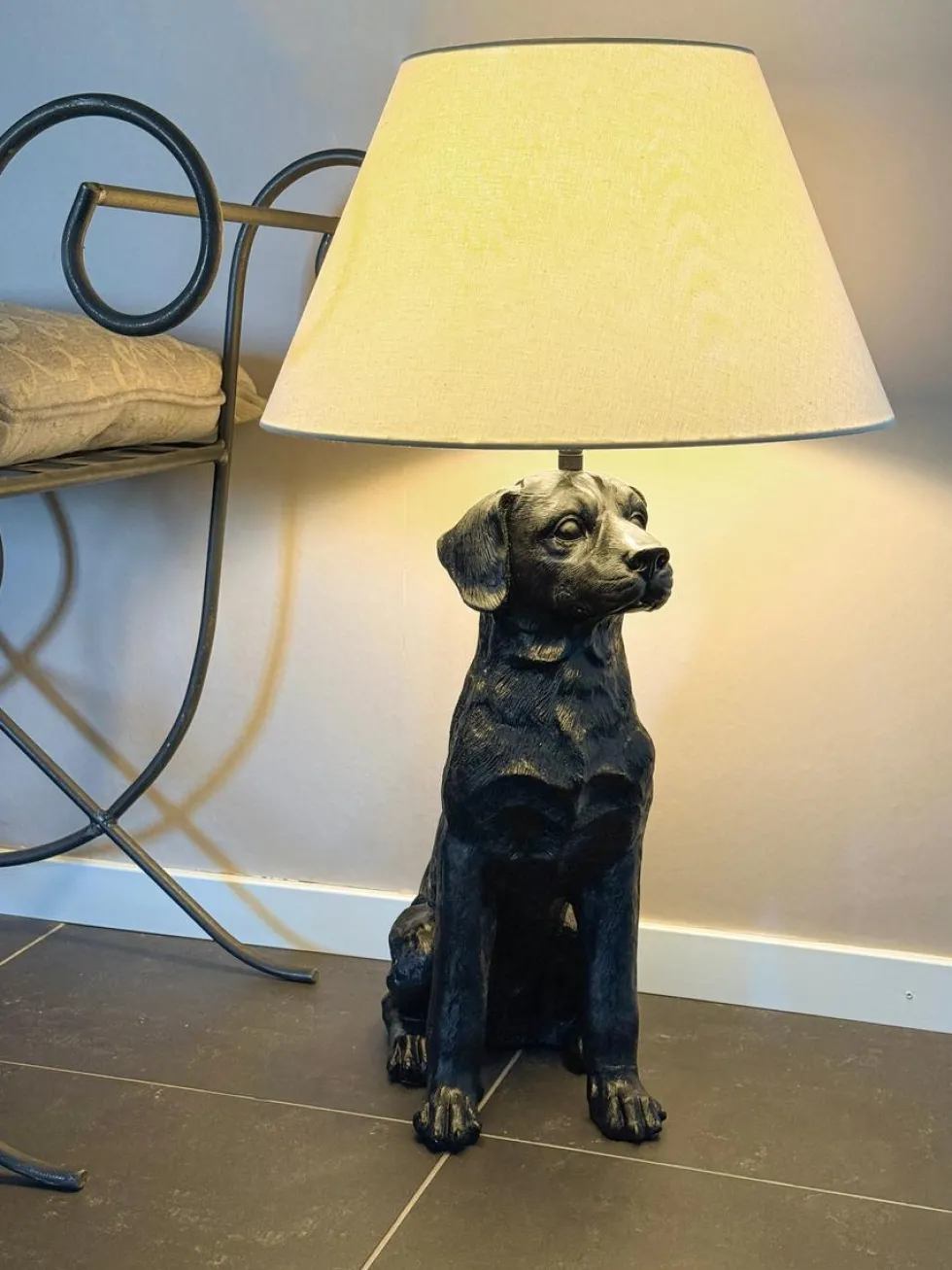 Retriver bordlampe - m/skjerm - h69