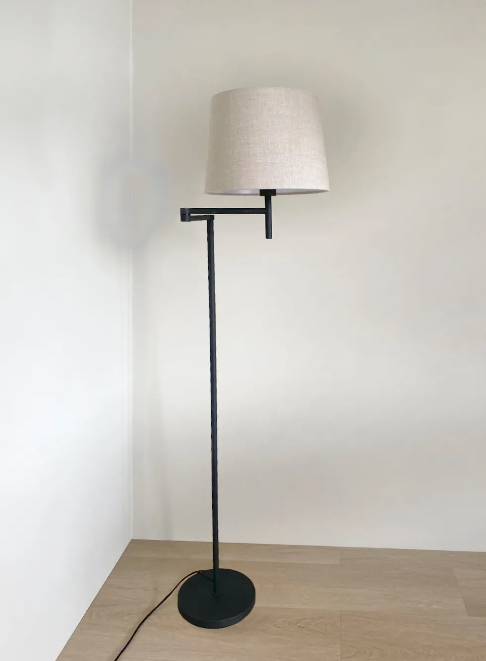 Sara swing gulvlampe for lampeskjerm - H137