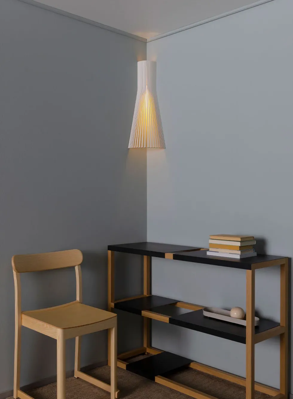 Secto 4236 vegglampe for hjørne