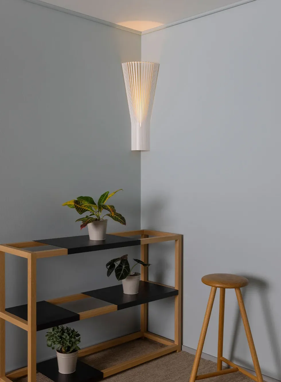 Secto 4236 vegglampe for hjørne