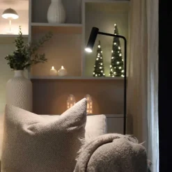 Slim gulvlampe