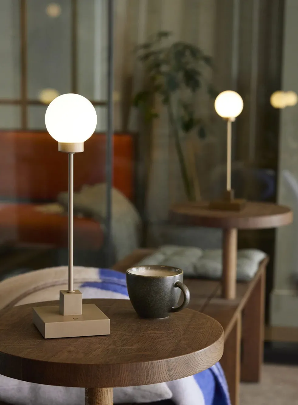 Snowball oppladbare bordlampe