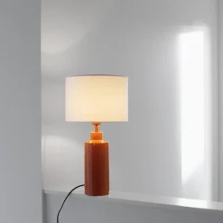 Solo bordlampe m/hvit skjerm - h46