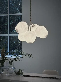 The Bouquet 5 medium taklampe