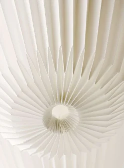 The Bouquet 3 medium taklampe