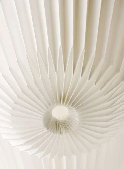 The Bouquet 1 Mega taklampe